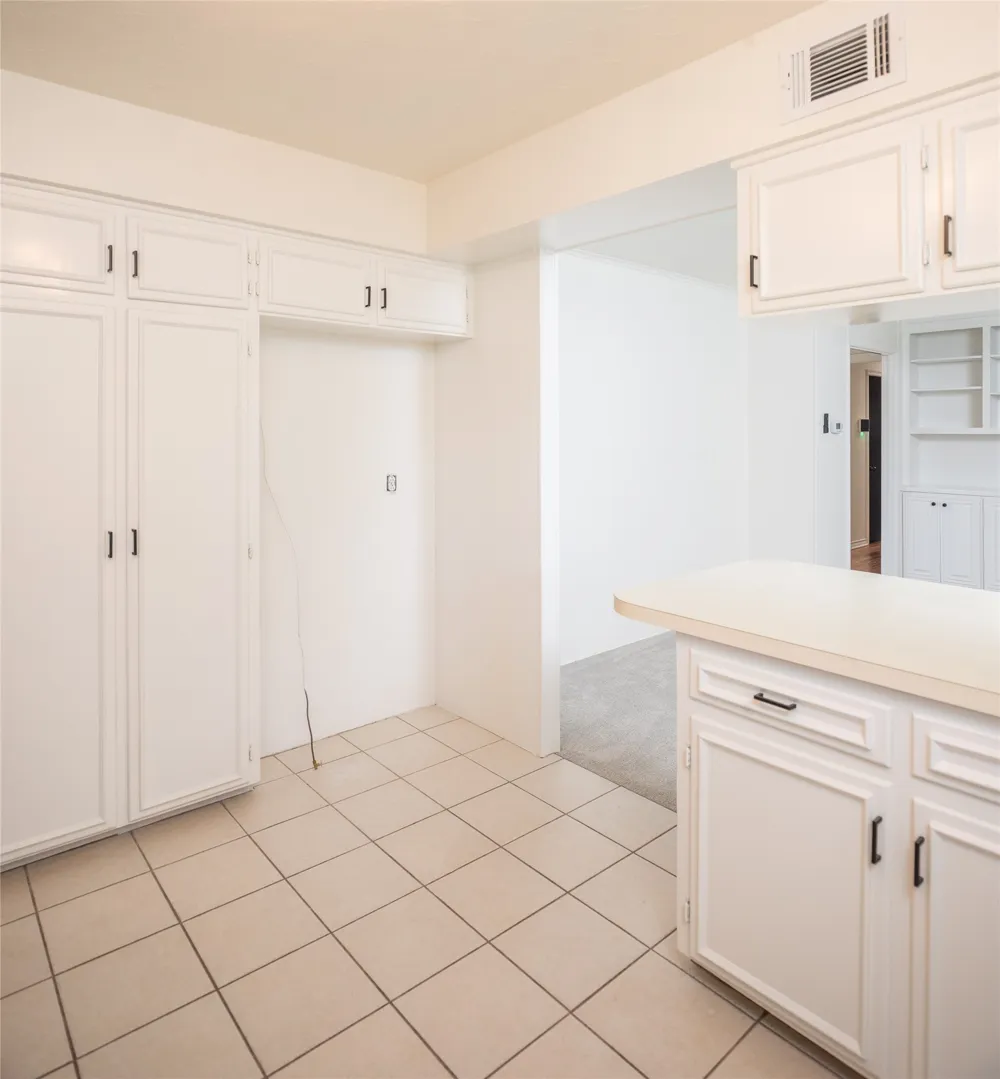 308 S Grove Road Richardson, TX 75081