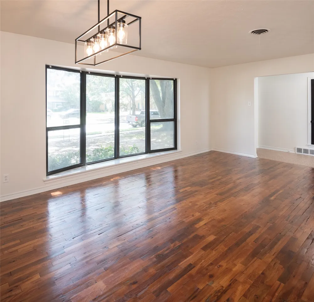 308 S Grove Road Richardson, TX 75081