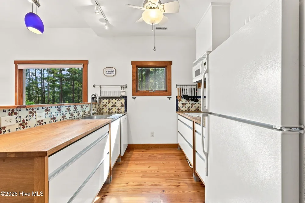 931 Schrams Beach Road Belhaven, NC 27810