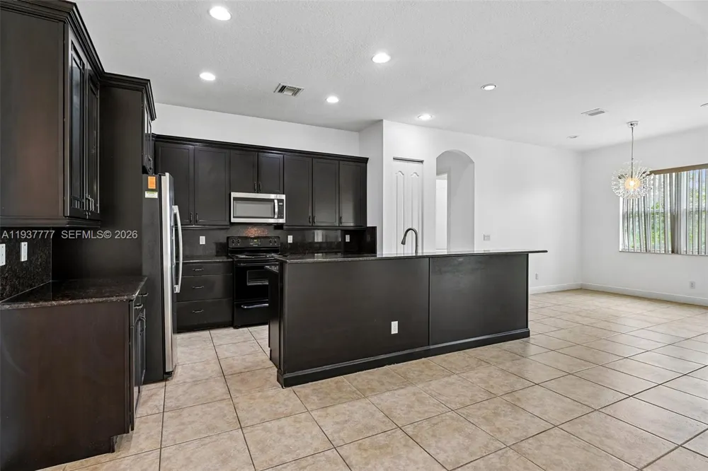 6432 SW 55th Pl Davie, FL 33314