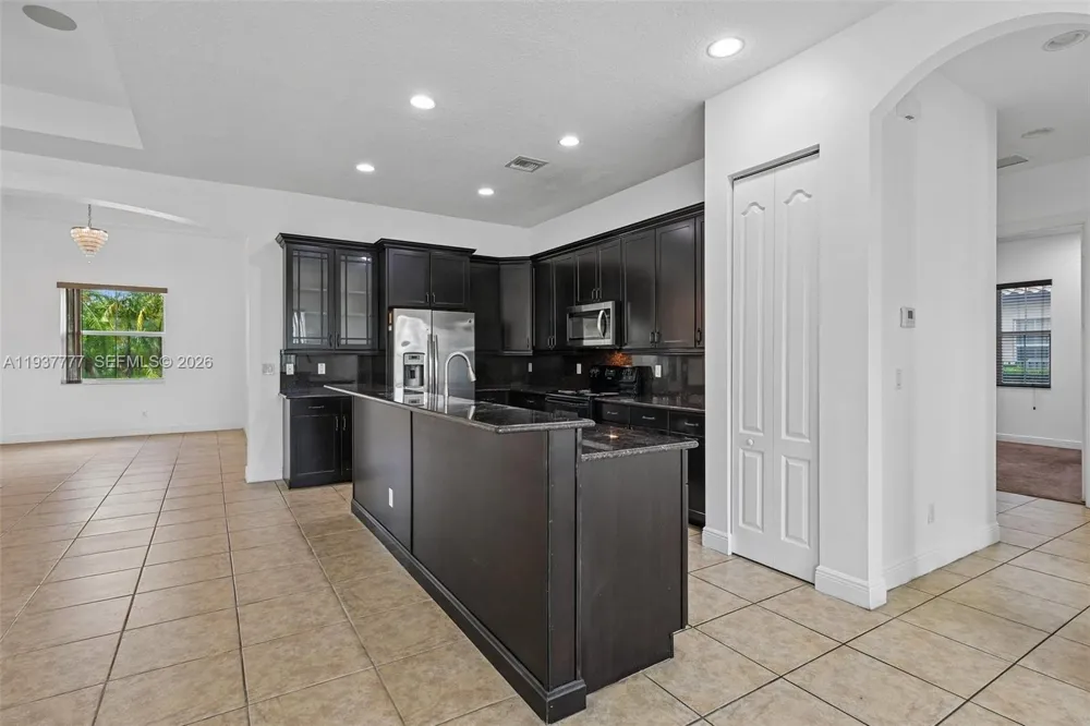6432 SW 55th Pl Davie, FL 33314