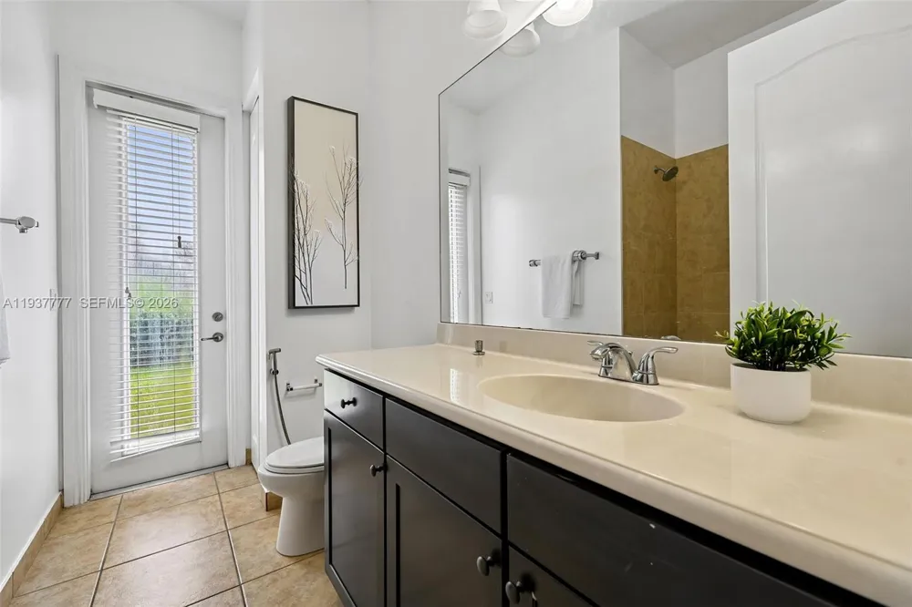 6432 SW 55th Pl Davie, FL 33314