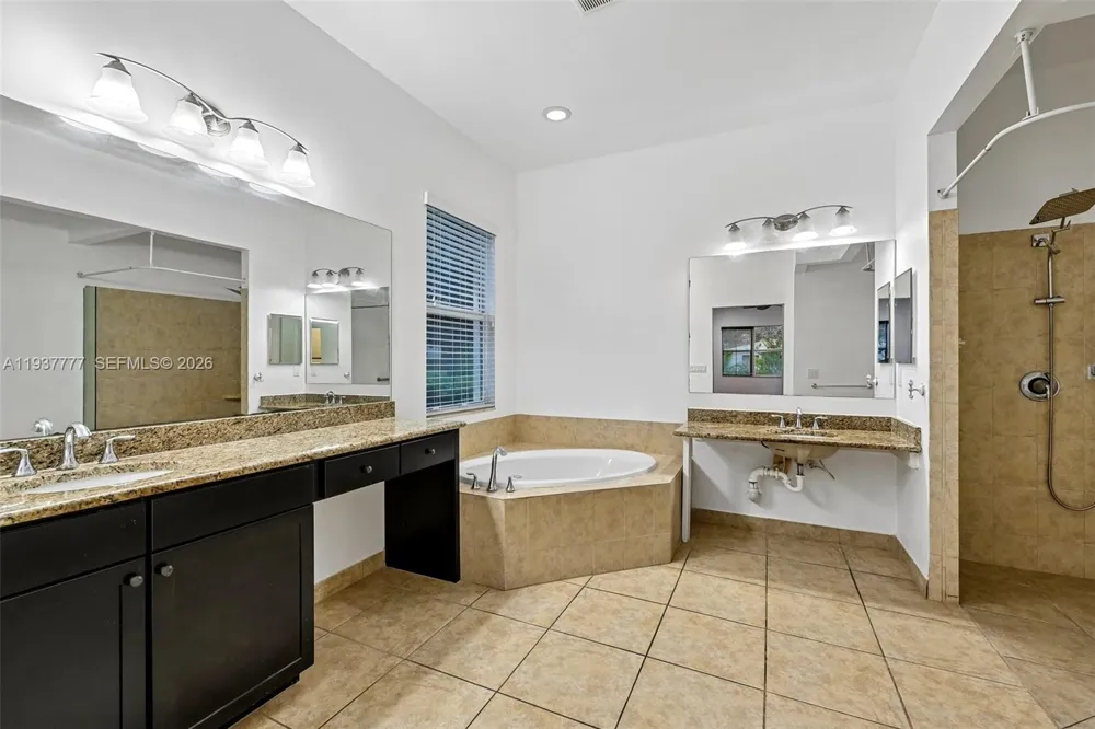 6432 SW 55th Pl Davie, FL 33314