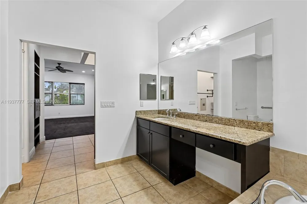 6432 SW 55th Pl Davie, FL 33314