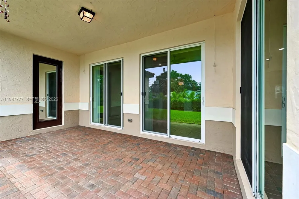 6432 SW 55th Pl Davie, FL 33314