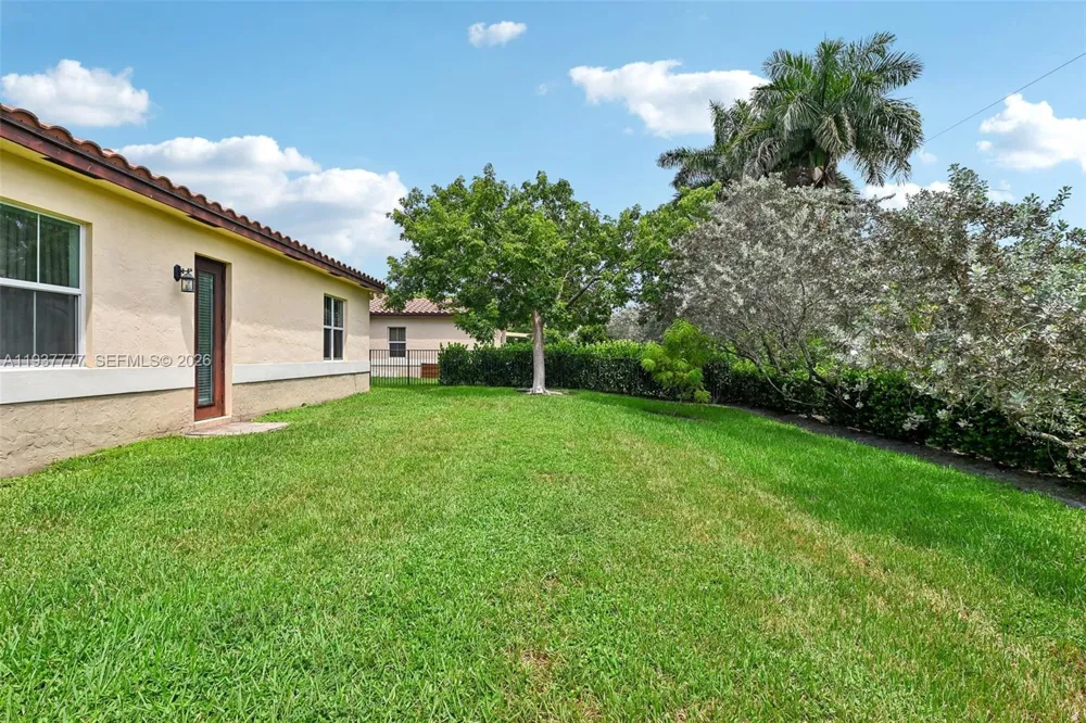 6432 SW 55th Pl Davie, FL 33314