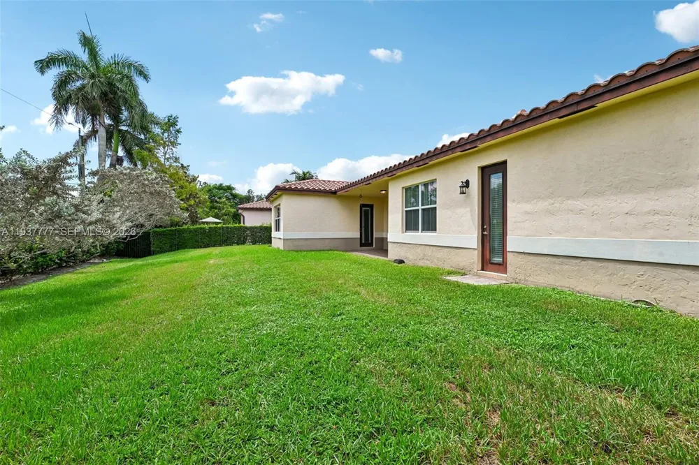 6432 SW 55th Pl Davie, FL 33314