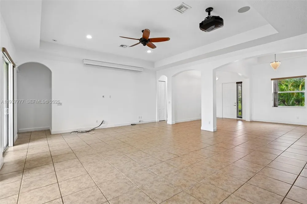 6432 SW 55th Pl Davie, FL 33314