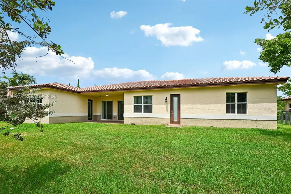 6432 SW 55th Pl Davie, FL 33314