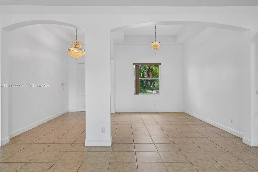 6432 SW 55th Pl Davie, FL 33314