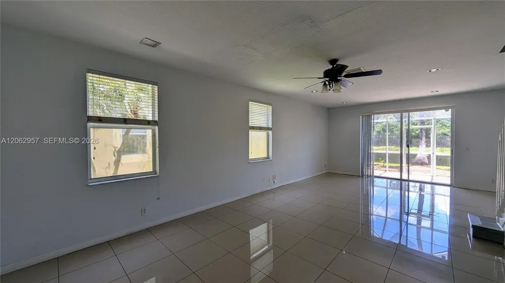 2231 Cordoba Bnd Weston, FL 33327
