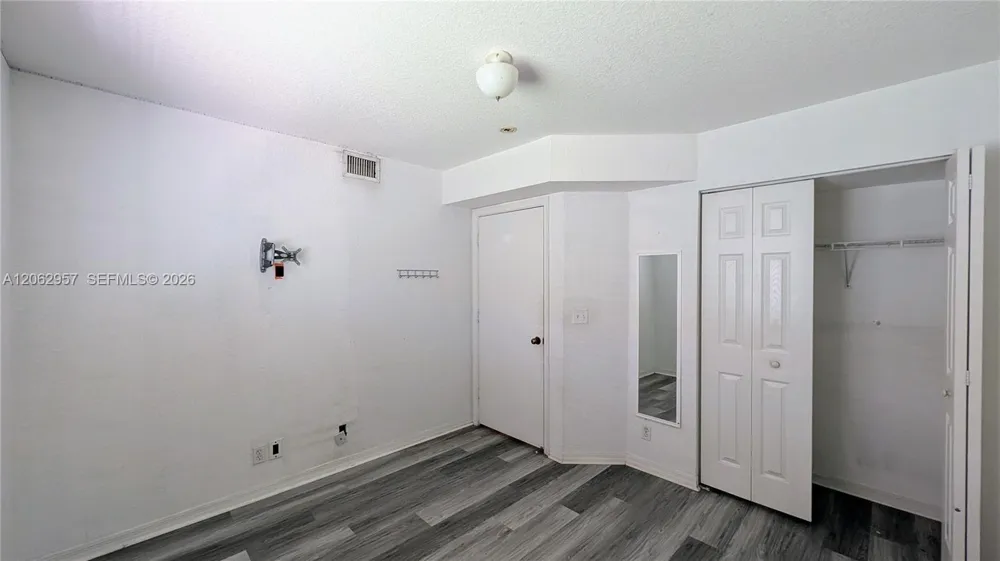 2231 Cordoba Bnd Weston, FL 33327