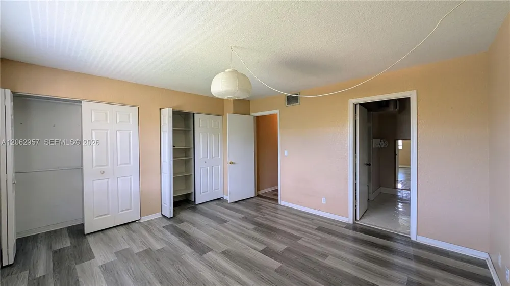 2231 Cordoba Bnd Weston, FL 33327