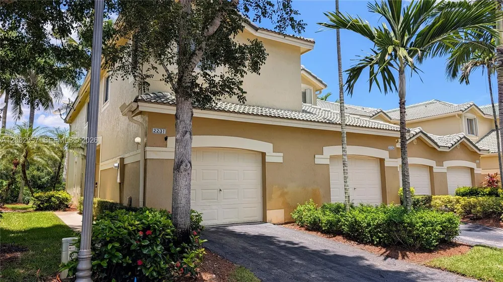 2231 Cordoba Bnd Weston, FL 33327