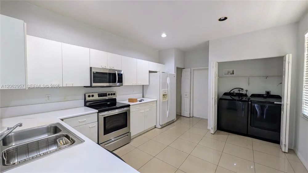 2231 Cordoba Bnd Weston, FL 33327