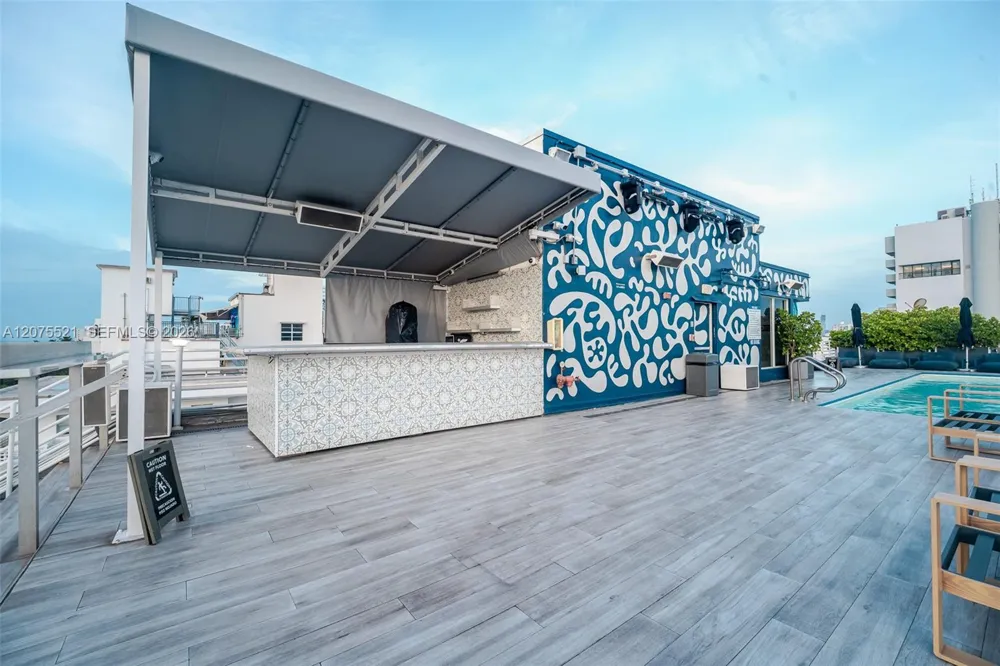1060 Ocean Dr #D204 Miami Beach, FL 33139