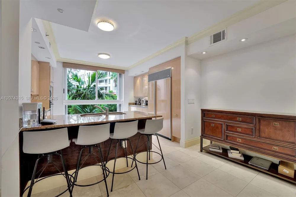 791 Crandon Blvd #301 Key Biscayne, FL 33149