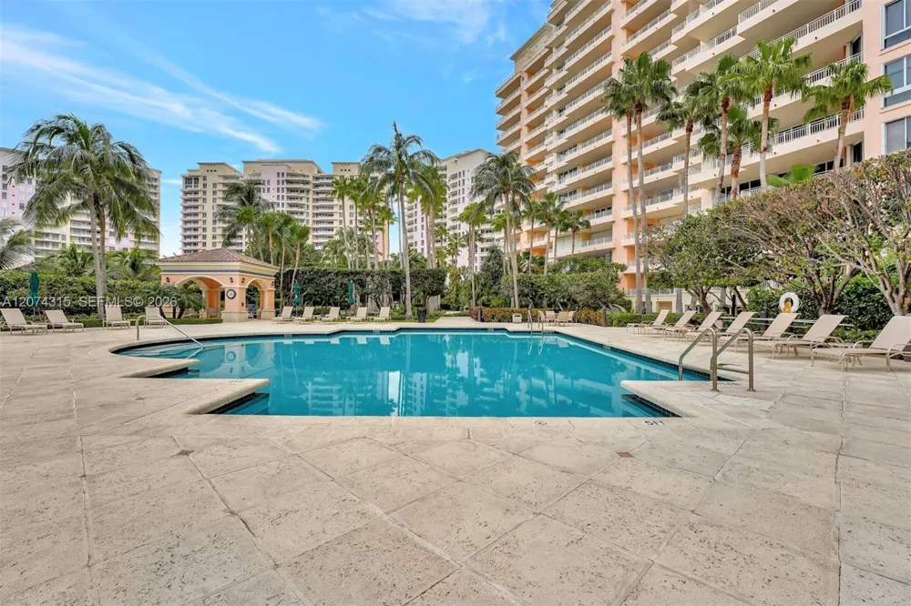 791 Crandon Blvd #301 Key Biscayne, FL 33149