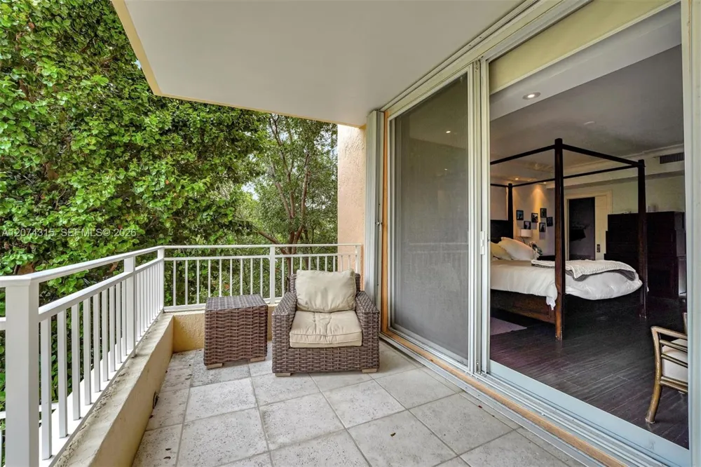 791 Crandon Blvd #301 Key Biscayne, FL 33149