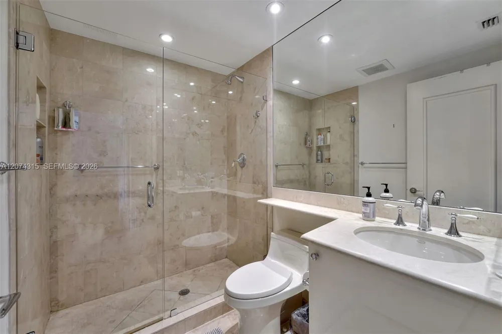 791 Crandon Blvd #301 Key Biscayne, FL 33149