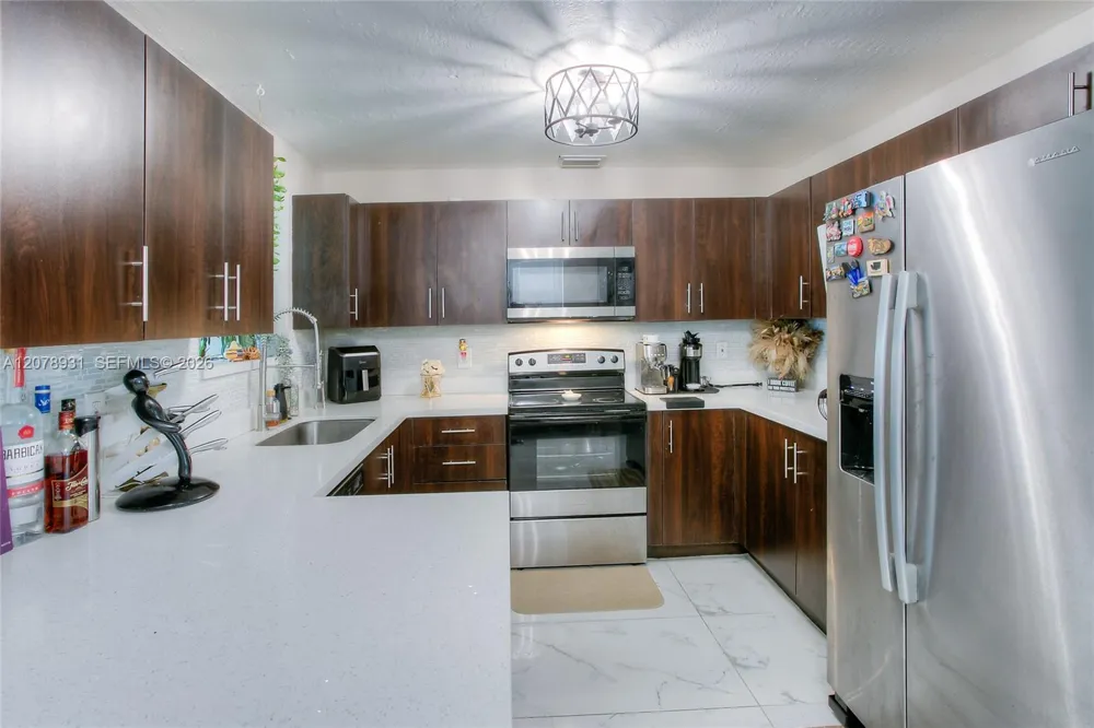 7331 Johnson St Hollywood, FL 33024