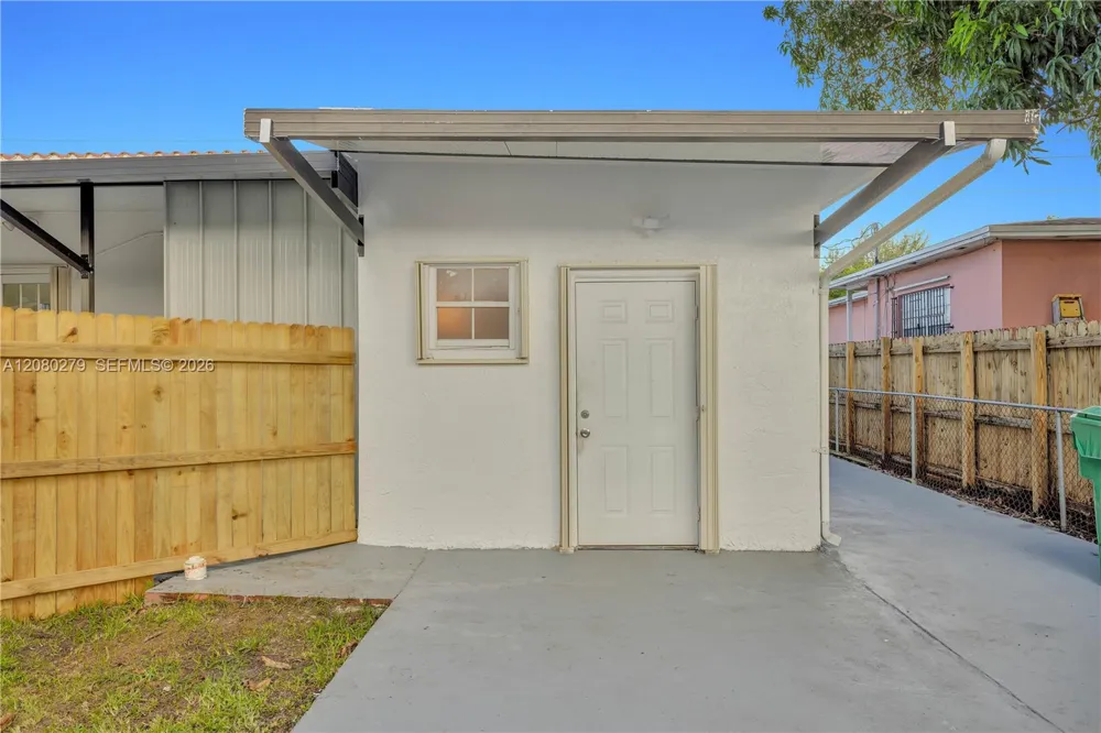 536 NW 25th Ave #C Miami, FL 33125