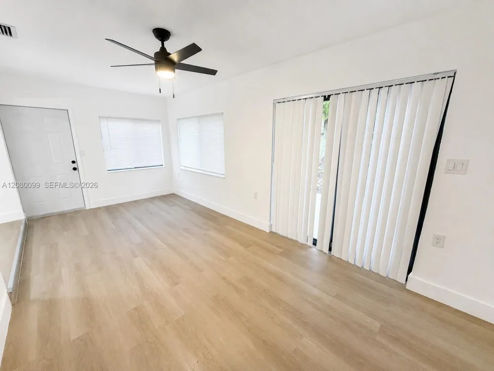 2486 NW 73rd Ave Sunrise, FL 33313