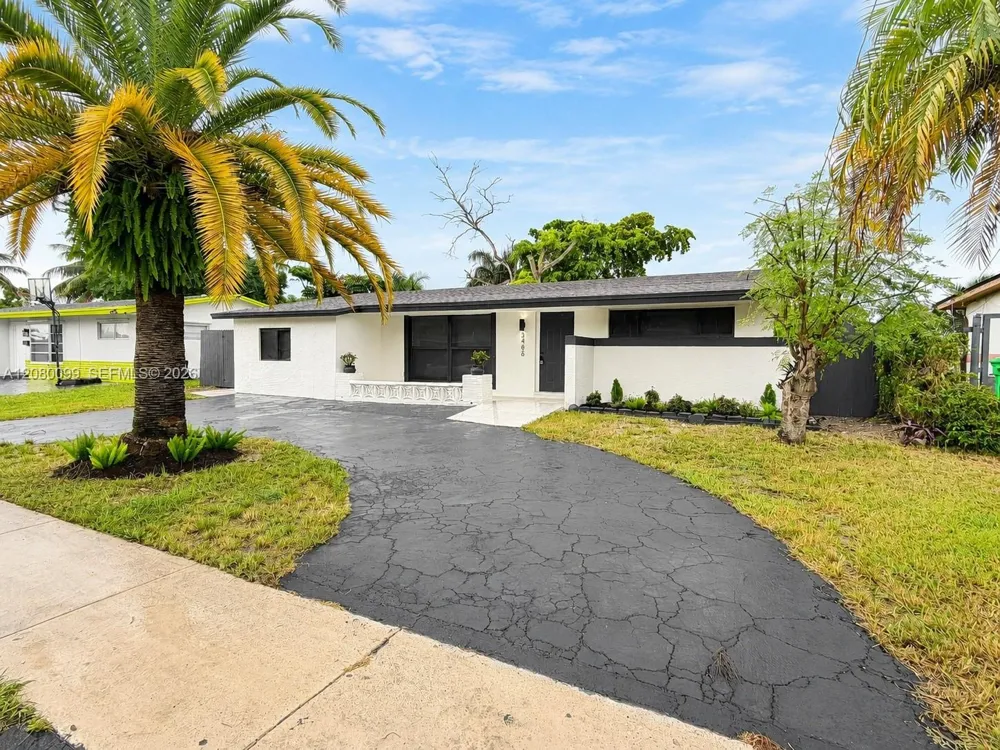 2486 NW 73rd Ave Sunrise, FL 33313