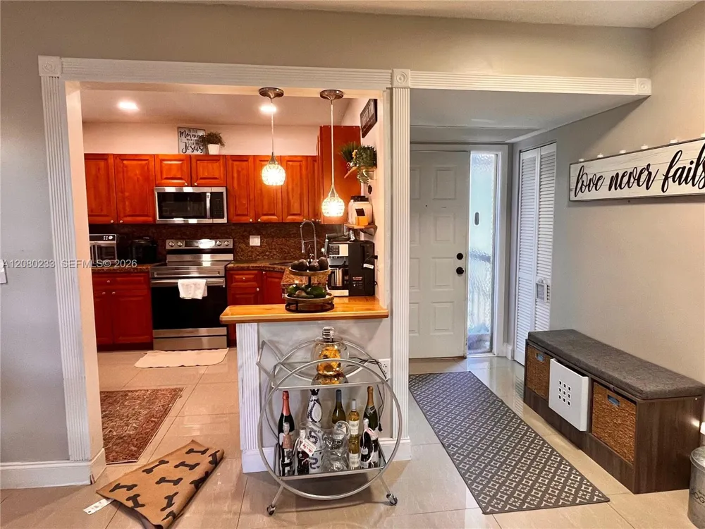4511 S Carambola Cir S #27300 Coconut Creek, FL 33066