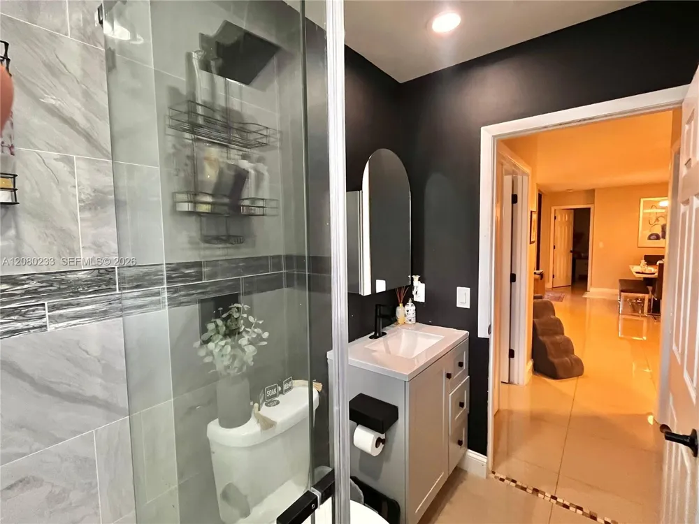 4511 S Carambola Cir S #27300 Coconut Creek, FL 33066