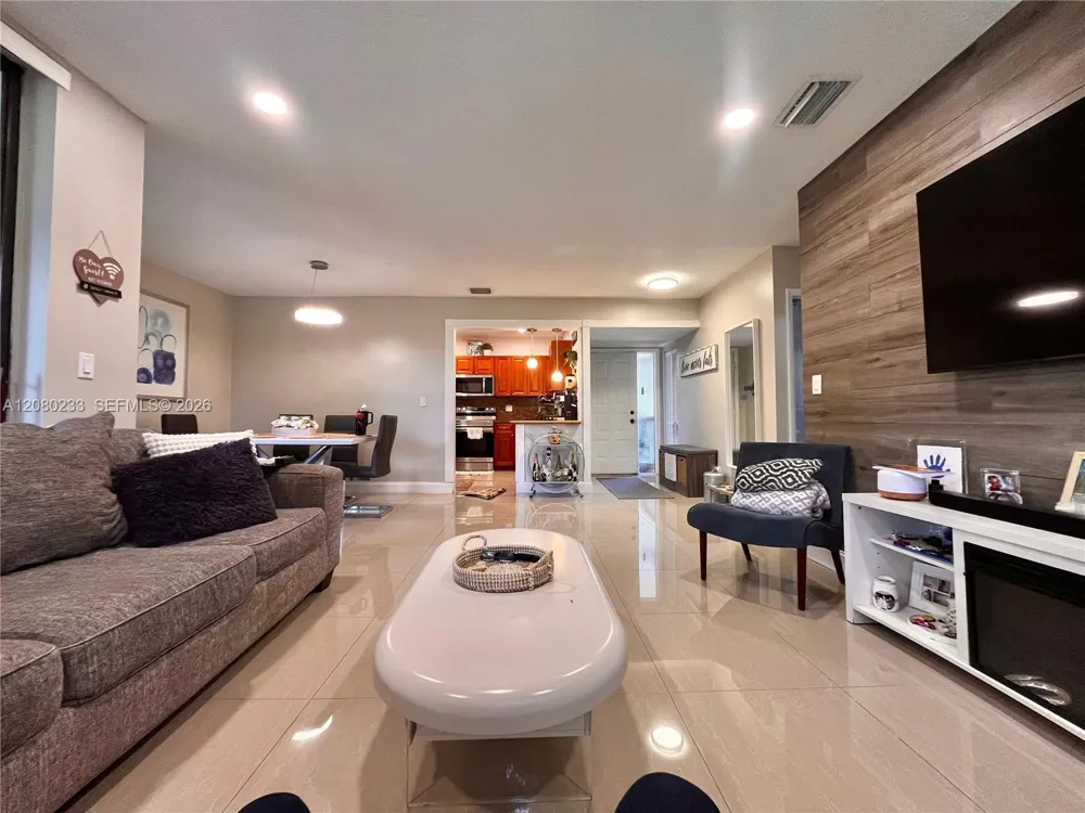 4511 S Carambola Cir S #27300 Coconut Creek, FL 33066