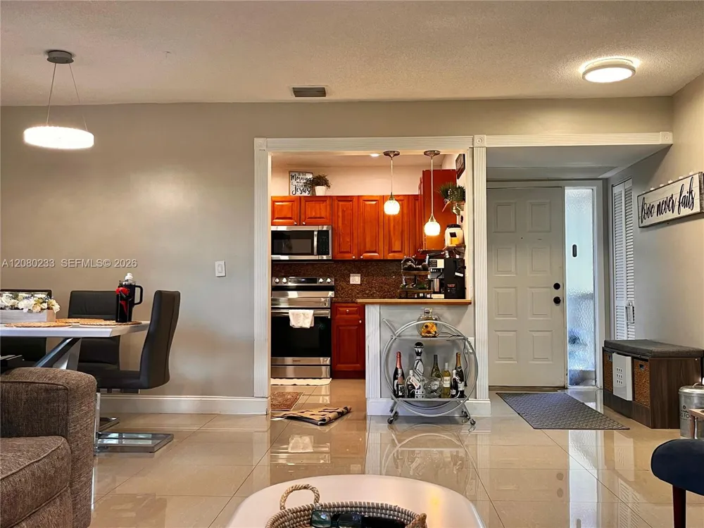 4511 S Carambola Cir S #27300 Coconut Creek, FL 33066