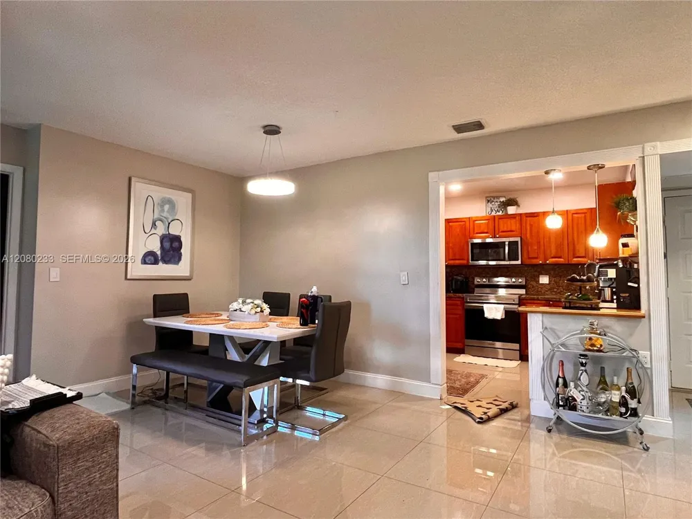 4511 S Carambola Cir S #27300 Coconut Creek, FL 33066
