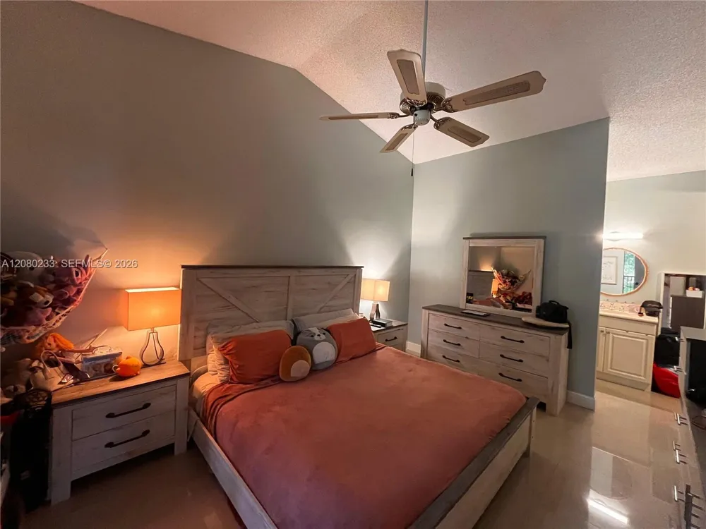 4511 S Carambola Cir S #27300 Coconut Creek, FL 33066