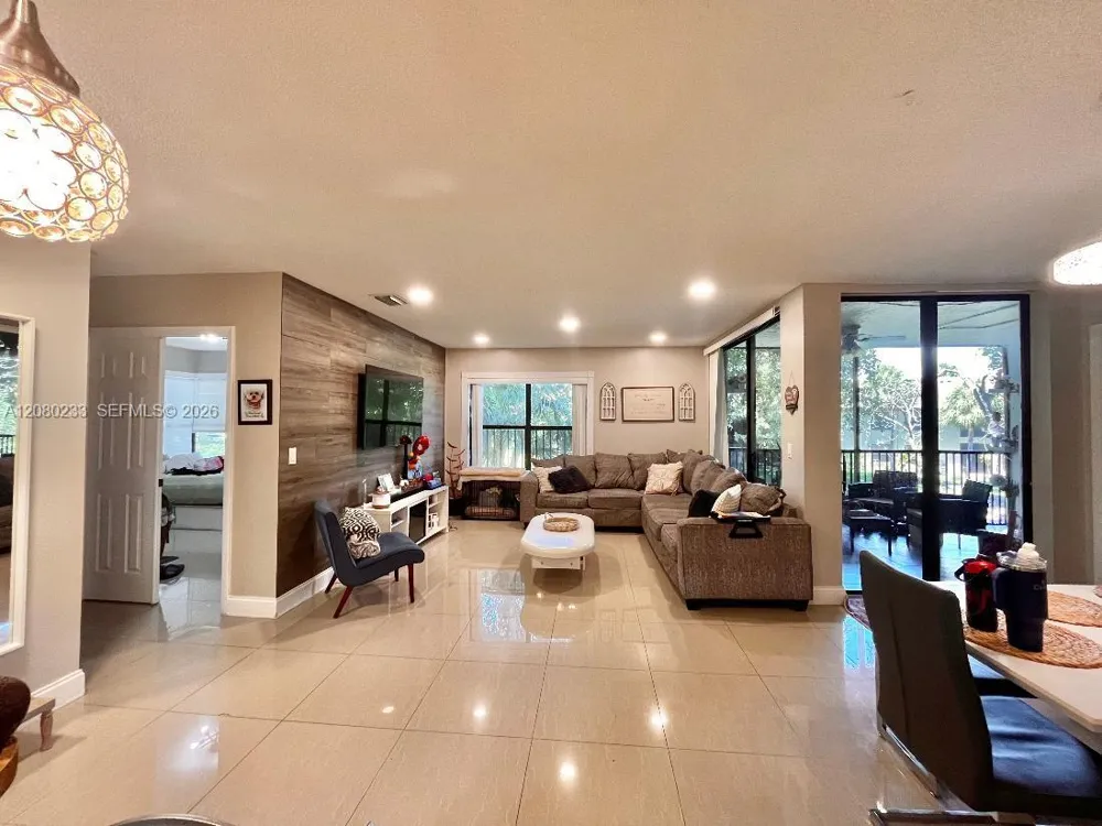 4511 S Carambola Cir S #27300 Coconut Creek, FL 33066