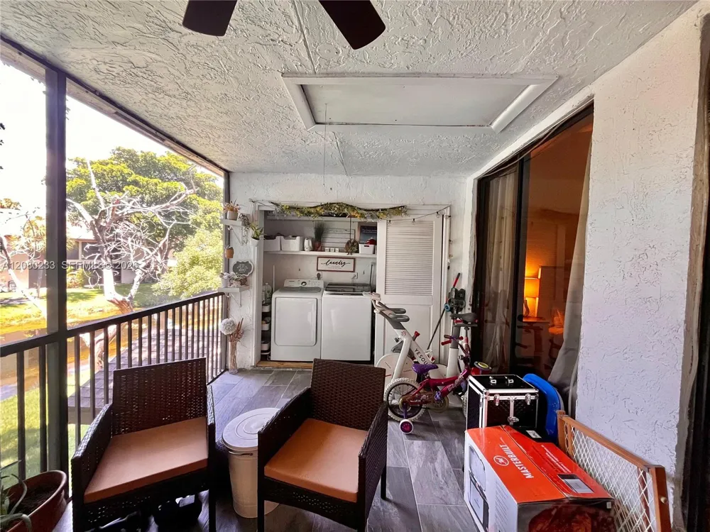 4511 S Carambola Cir S #27300 Coconut Creek, FL 33066