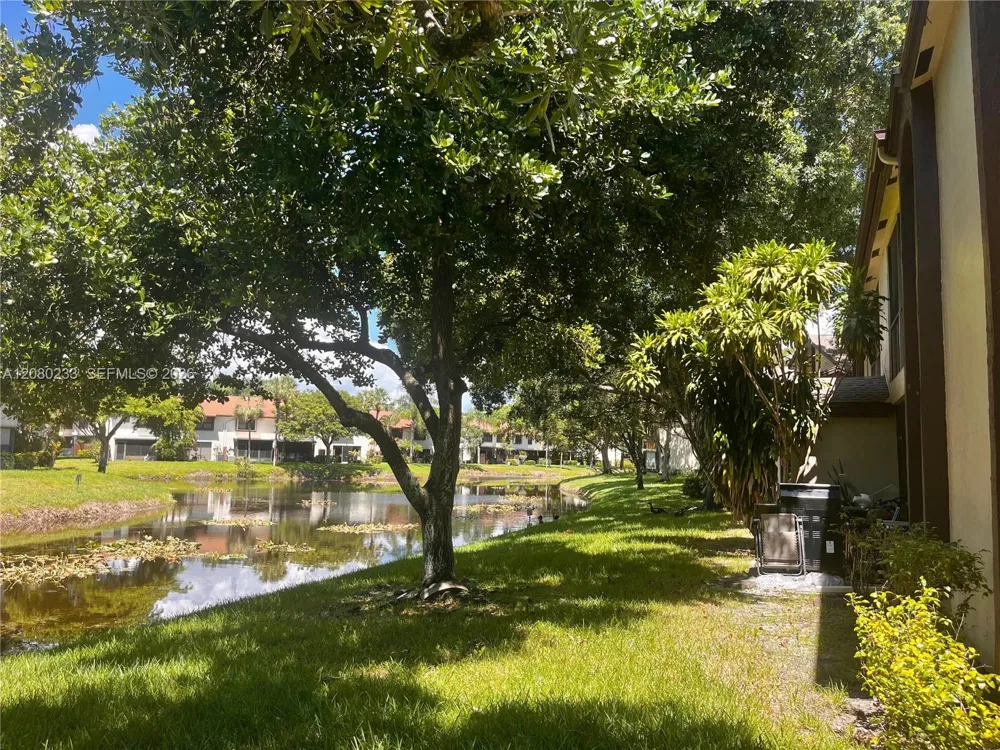 4511 S Carambola Cir S #27300 Coconut Creek, FL 33066