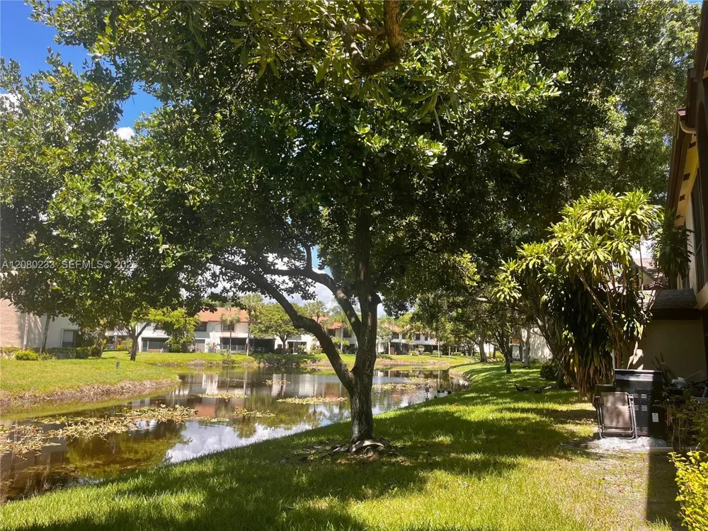 4511 S Carambola Cir S #27300 Coconut Creek, FL 33066