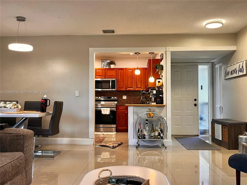 4511 S Carambola Cir S #27300 Coconut Creek, FL 33066