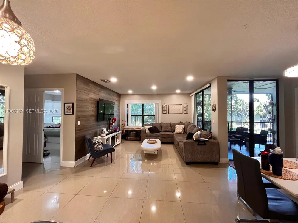4511 S Carambola Cir S #27300 Coconut Creek, FL 33066