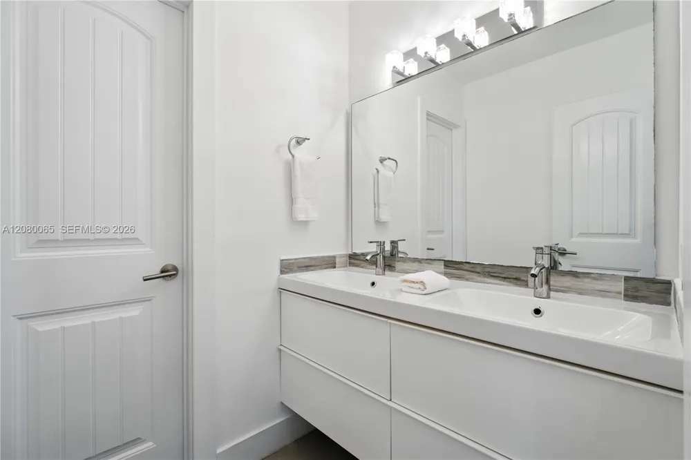17815 SW 83rd Ct Palmetto Bay, FL 33157
