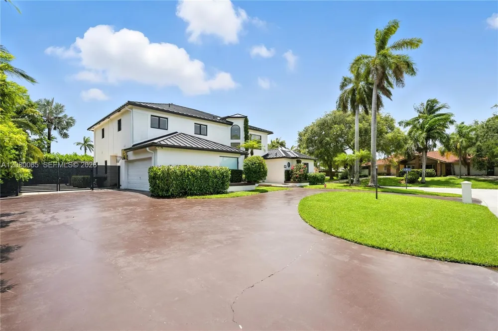 17815 SW 83rd Ct Palmetto Bay, FL 33157