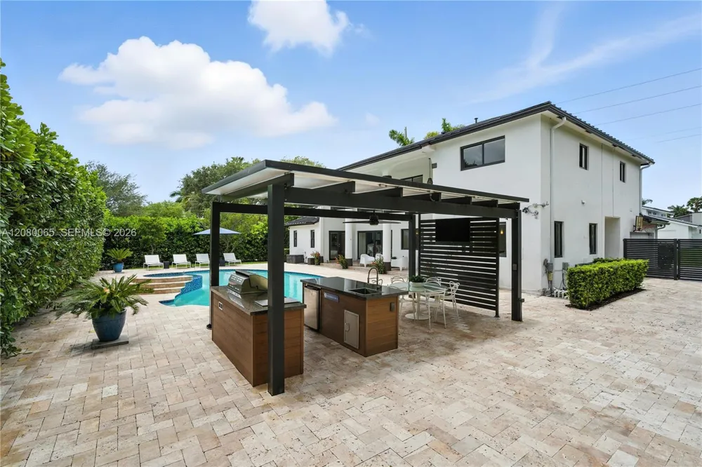 17815 SW 83rd Ct Palmetto Bay, FL 33157