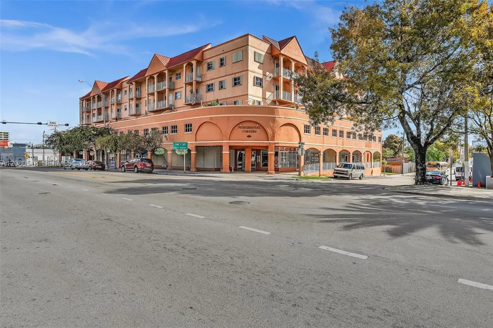 199 SW 12th Ave #313E Miami, FL 33130