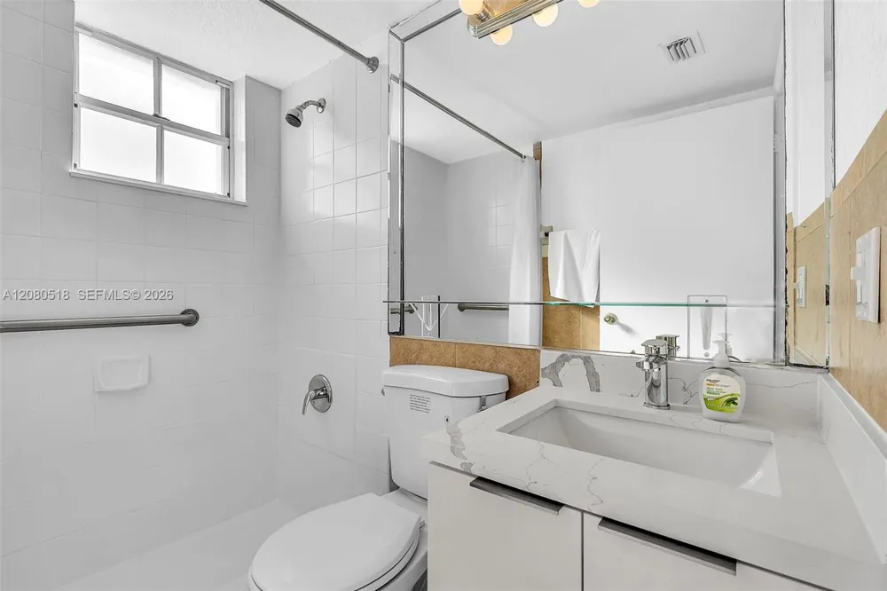 199 SW 12th Ave #313E Miami, FL 33130