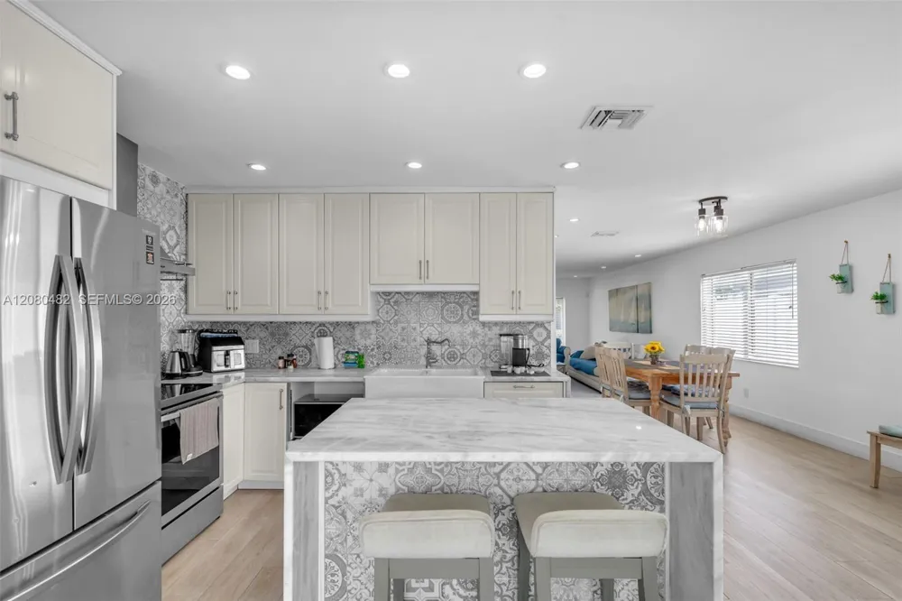 821 Harrison St #821 Hollywood, FL 33019