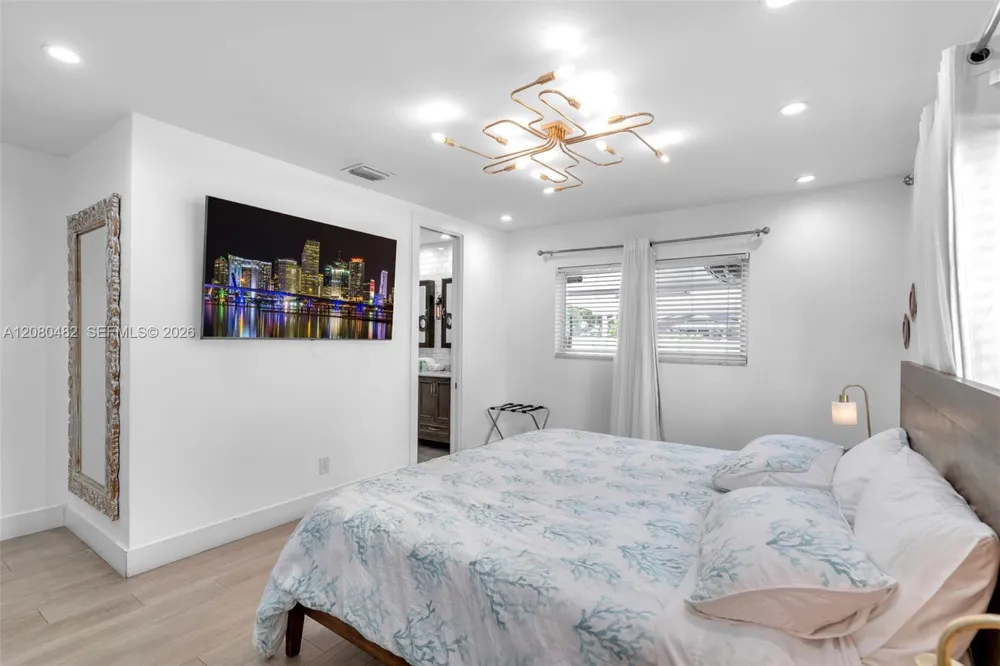 821 Harrison St #821 Hollywood, FL 33019