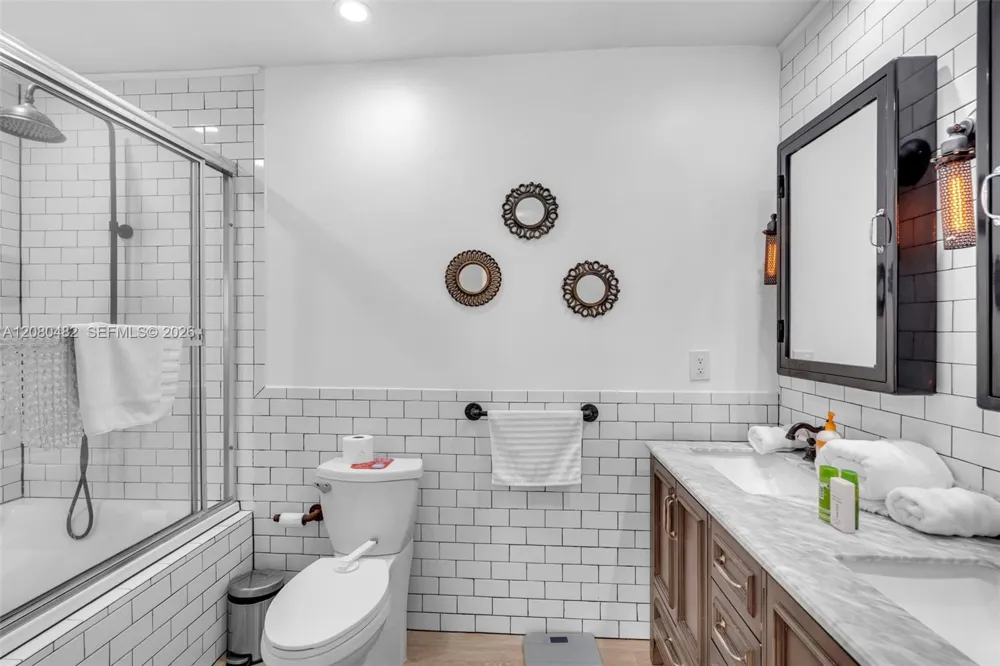 821 Harrison St #821 Hollywood, FL 33019