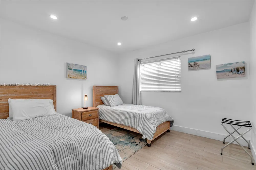 821 Harrison St #821 Hollywood, FL 33019