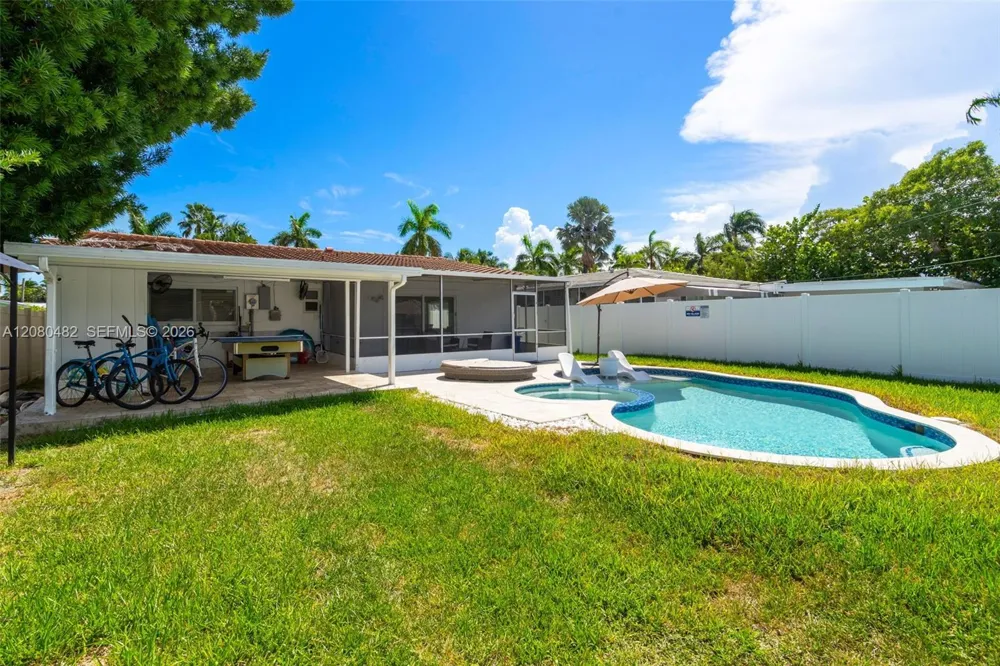 821 Harrison St #821 Hollywood, FL 33019